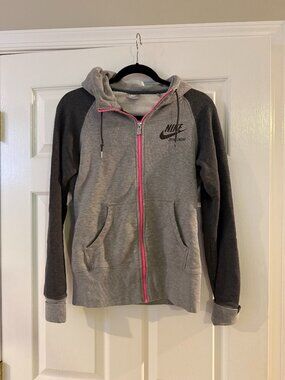 Nike Hoodie Zip Up Sweater